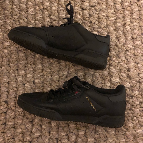 black calabasas shoes